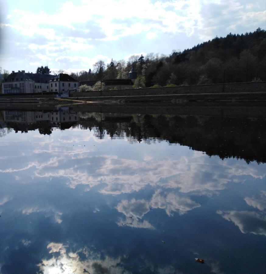Au Repaire Des Ecureuils Villa Waulsort Luaran gambar